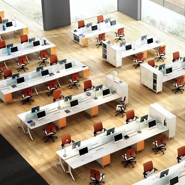 Lnea de mesas de trabajo modulares en espacios Colaborativos 