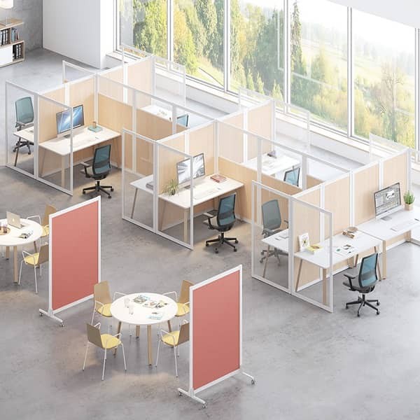 Biombos mixtos o de un solo material - Con la diversidad de biombos disponibles podemos ver que puedes crear
desde salas de trabajo individuales o como separadores entres espacios.